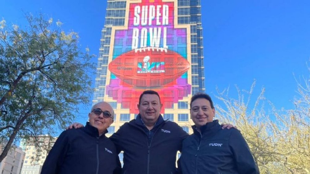 Los tres amigos en un Super Bowl