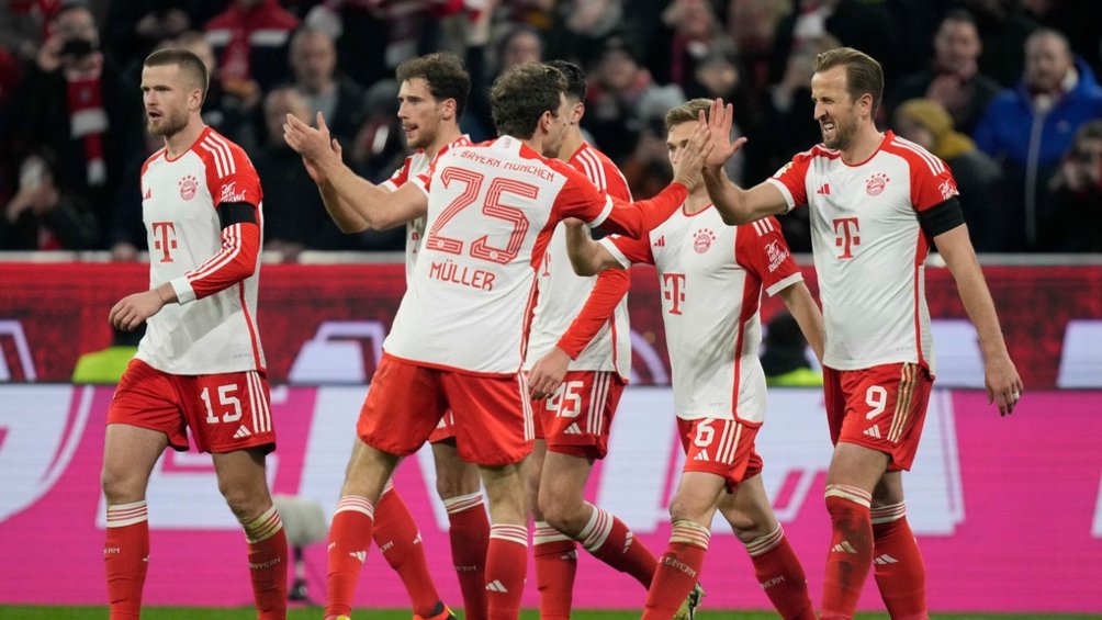 Jugadores de Bayern Munich festejando un gol