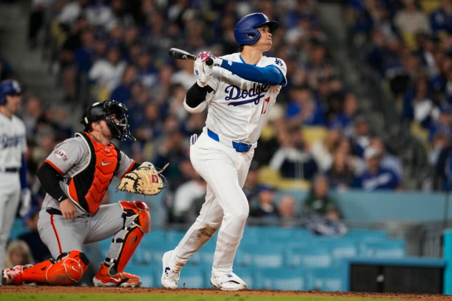 Shohei Ohtani pegó su primer HR con Dodgers