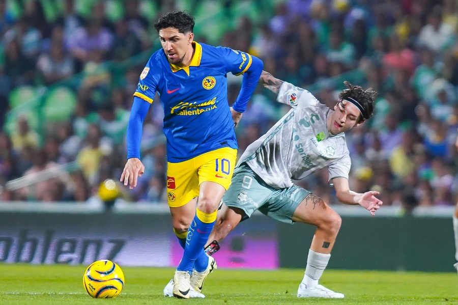 Jordan Carrillo contra Diego Valdés en el partido