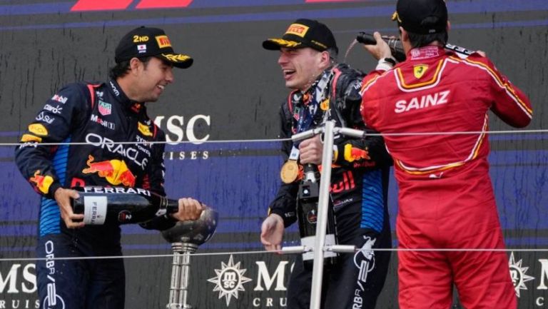 Pérez celebra su podio en Suzuka