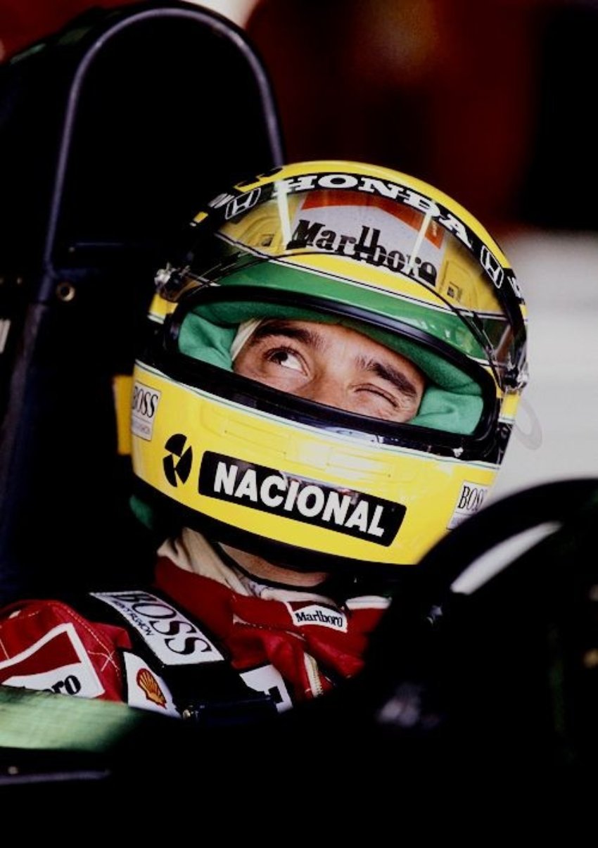 Senna durante una carrera