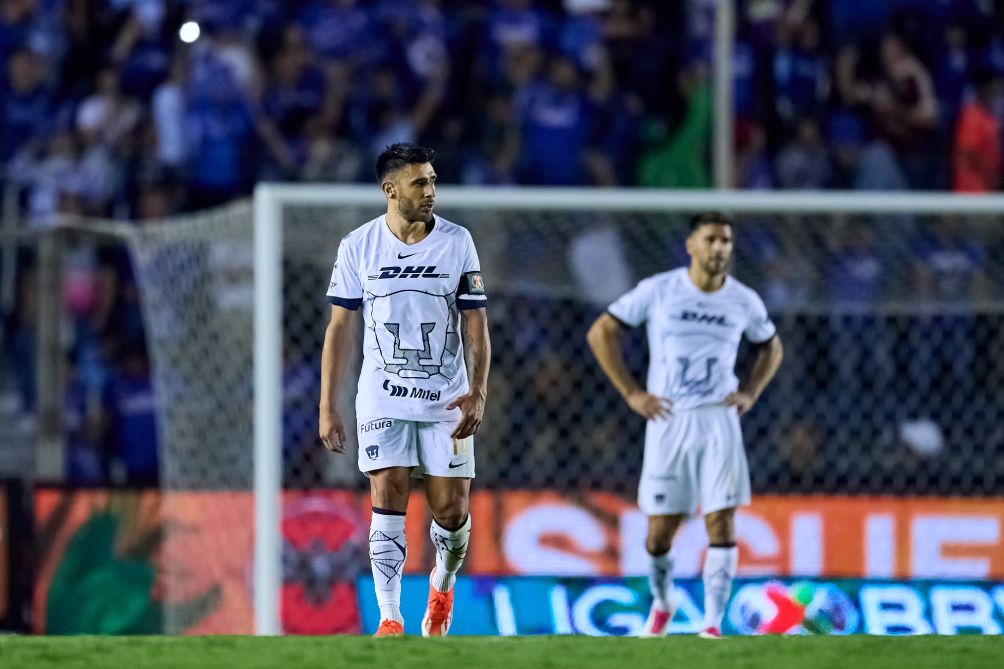 Toto Salvio en lamento tras la derrota ante Cruz Azul 
