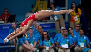 Paola Espinosa realiza un clavado en Río 2016