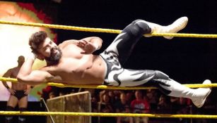 Andrade 'Cien' Almas en una lucha de NXT