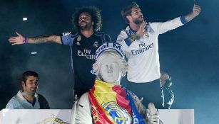 Marcelo y Ramos festejan el título 33 del Real Madrid en Liga 