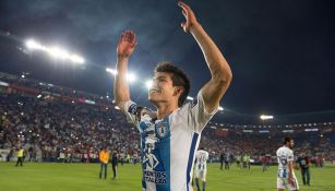 Lozano celebra tras un juego con Pachuca 
