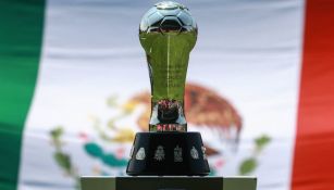 Trofeo de un torneo de la Liga Femenil en México
