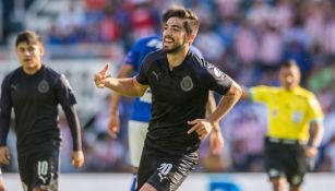 Pizarro festeja su gol contra Cruz Azul en la J2  del A2017