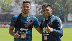 Bruno Valdez y Silvio Romero tras el entrenamiento