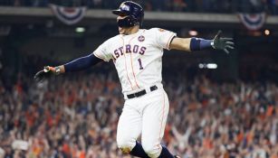Correa brinca de felicidad tras su home run