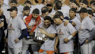 Los jugadores de Astros celebrando el título de la temporada 2017