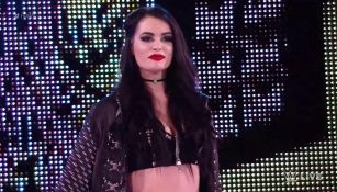 Momento en que Paige regresa a RAW