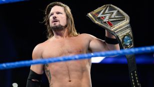 AJ Styles sostiene el título de WWE