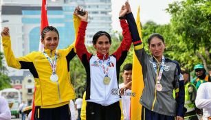 Gladys Tejeda festeja su victoria en los Juegos Bolivarianos 