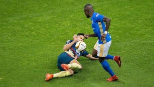La polémica jugada del penalti que marcó Óscar Macías