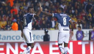 Avilés y Pabón festejan gol de Monterrey frente a Monarcas