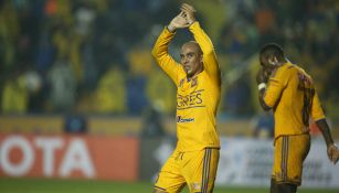 Arevalo en celebración de gol con Tigres 