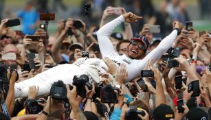 Lewis Hamilton celebra tras ganar el Gran Premio de Fórmula 1 Británico