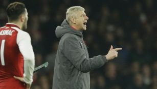 Arsène Wenger lanza un grito en un juego del Arsenal 