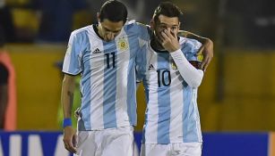 Messi y Di María comparten abrazo en duelo de la Selección de Argentina 