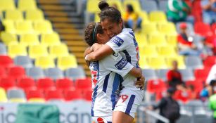 Lizbeth Ángeles festeja un gol frente a Morelia