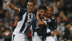 Monterrey festeja gol de Arturo González frente a Cruz Azul