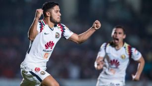 Bruno Valdéz celebra el gol del empate contra Veracruz