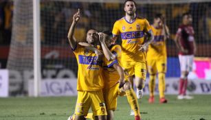 De Souza celebra el segundo gol de Tigres