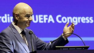 Infantinom durante un Congreso de la UEFA en Eslovaquia