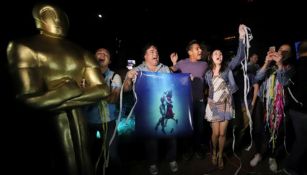 Aficionados asisten a La Minerva para celebrar Oscar de Del Toro