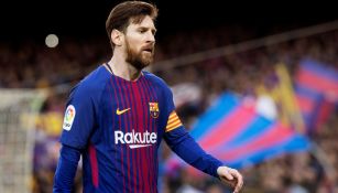 Messi sale pensativo tras un duelo en la Liga de España 