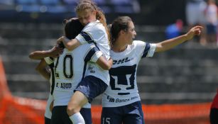 Pumas femenil  festeja gol contra Monarcas en la J10