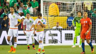 Reyes y Guarado se lamentan durante goleada frente a Chile