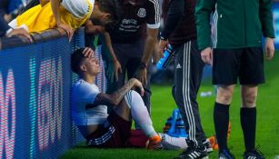 Carlos Salcedo tras su lesión en el partido vs Croacia