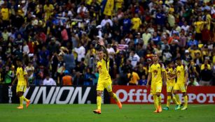Mateus Uribe festeja gol en el Clásico Joven