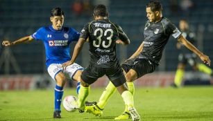 Kevyn Montaño durante juego de Copa con Cruz Azul 