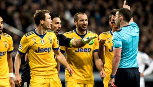 Juventus le reclama al árbitro en el juego contra Real Madrid