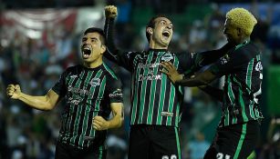 Jugadores de Tapachula festejan un gol