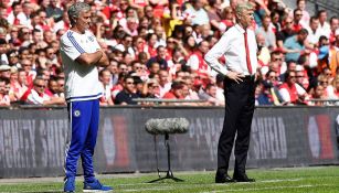 Mourinho y Wenger observan juego 