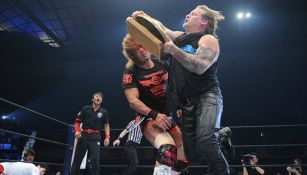 Chris Jericho ataca a Naito en NJPW