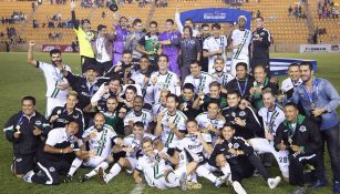 Jugadores de Tapachula celebran el título de la Temporada de Ascenso