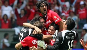 Festejo de los jugadores del Toluca tras conquistar el título