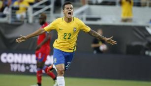 Coutinho celebra gol con Brasil