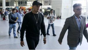 Nicolás Castillo a su llegada al aeropuerto de Lisboa, Portugal