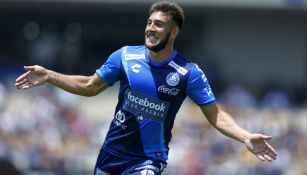 Lucas Cavallini festeja gol con La Franja