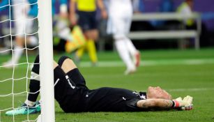 Karius se lamenta tras uno de los goles del Real Madrid