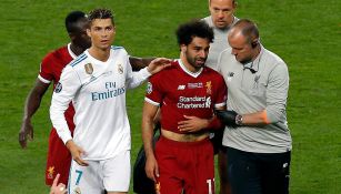 Mohamed Salah abandona la cancha entre lágrimas