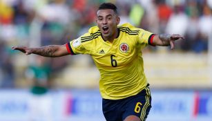 Edwin Cardona celebra un gol con Colombia