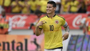 James Rodríguez celebra un gol con Colombia